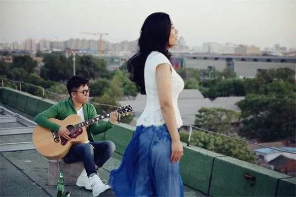 汤潮的妻子是谁