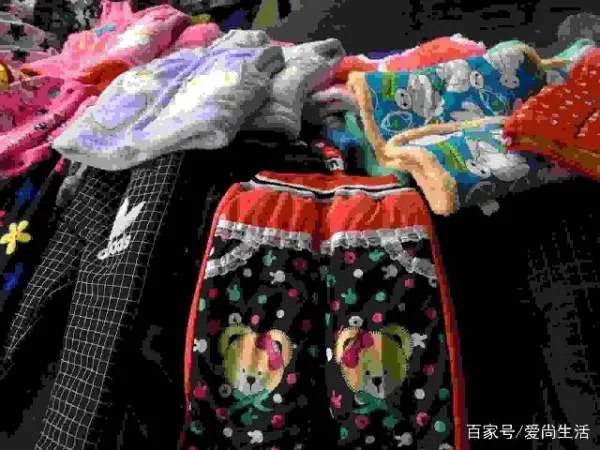 买衣服如何讲价？