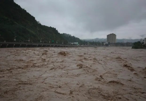 青衣江雅安城区段已现百年一遇洪水？