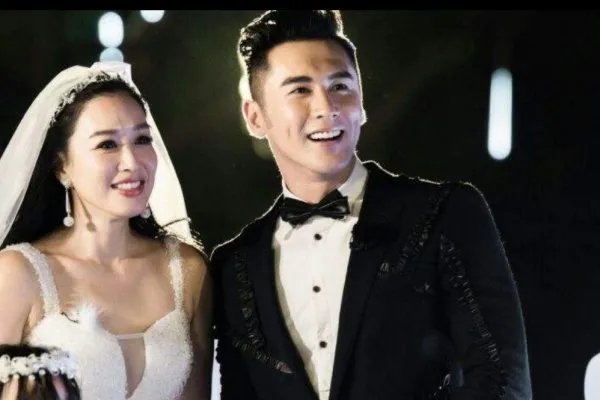 张伦硕颜值担当，为什么和比自己大很多的钟丽缇恋爱？