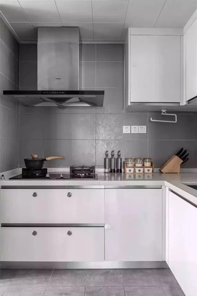 138平北欧三居室，文化石电视墙搭配原木家具，文艺又清新！