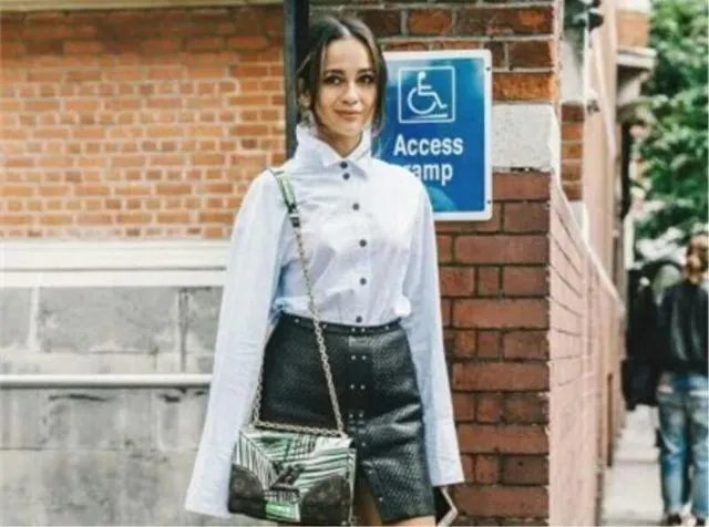 身材肥胖的人如何穿衣服显气质？