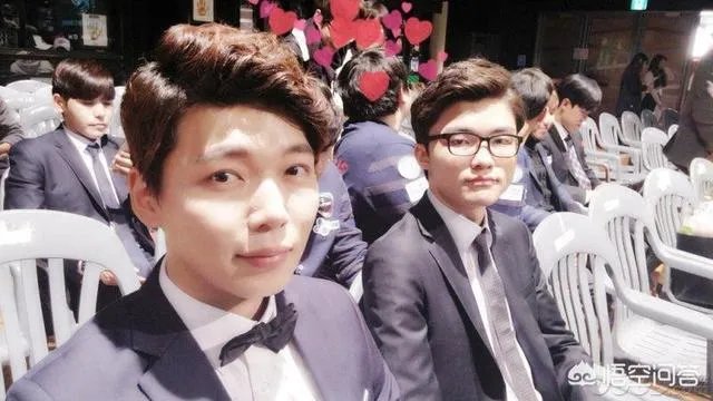 你心目中最强的LOL战队可以由哪些人组成？