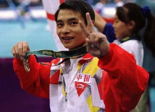 李小双的早年经历