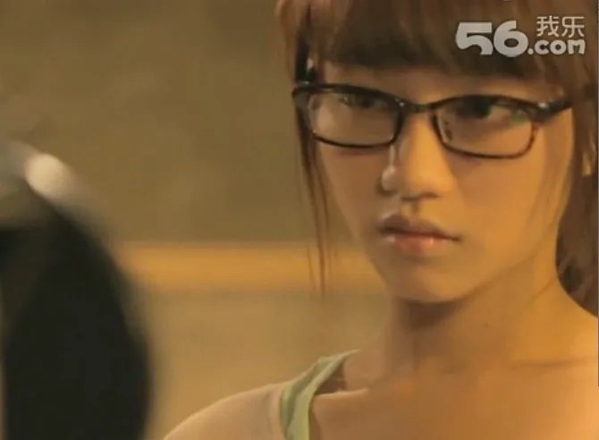 这个人是不是56微播江湖的默默呀？？ 从没见过她本人