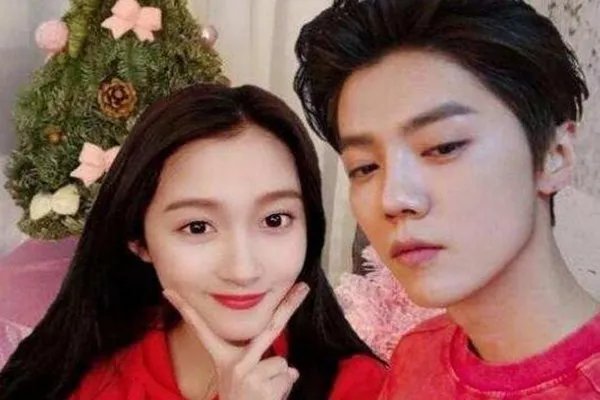 关晓彤和鹿晗约会被偶遇，感情好像老夫老妻，他们之间有哪些相处之道？