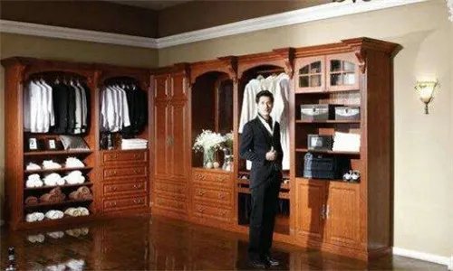 广东整体衣柜招商加盟前景如何  广东整体衣柜品牌推荐