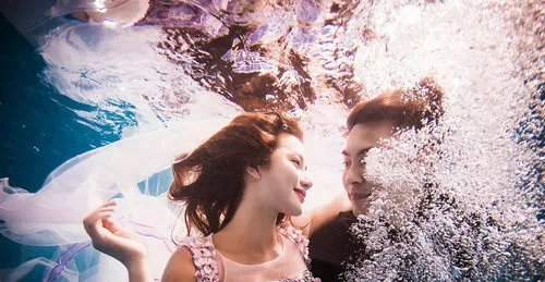 三亚水下婚纱照，三亚水下婚纱摄影