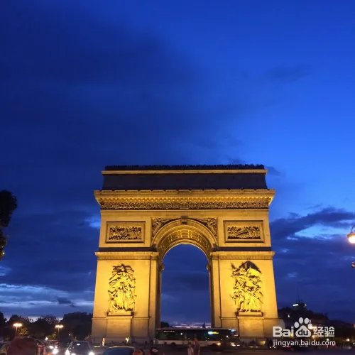 浪漫之都巴黎的八个不可不去的景点。