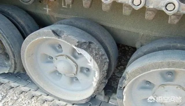 俄罗斯坦克大赛上，有时会看见坦克出问题，坦克的可靠性很差吗？