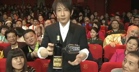 刘谦2013魔术大揭秘 网友吐槽其无节操