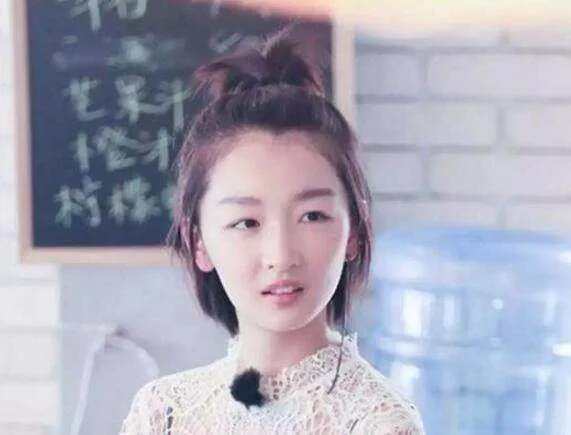 头发半长不短很尴尬，怎么办？