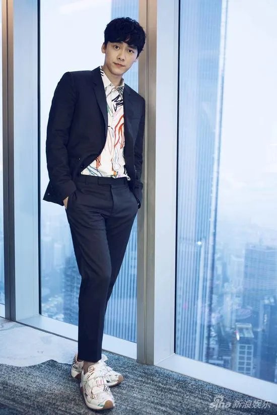 李易峰成品牌唯一中国男星将赴巴黎男装周