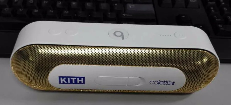 beats pill+ 这个音响真的有金色或者红色吗