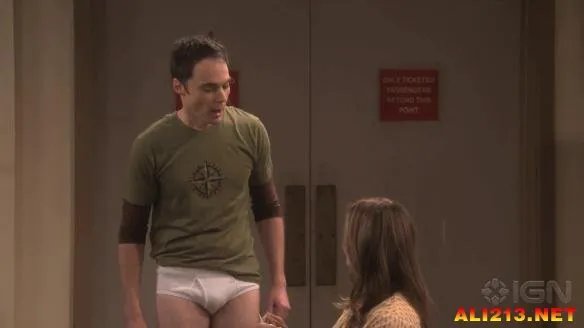 谢耳朵内裤登场 《生活大爆炸》第八季爆笑花絮