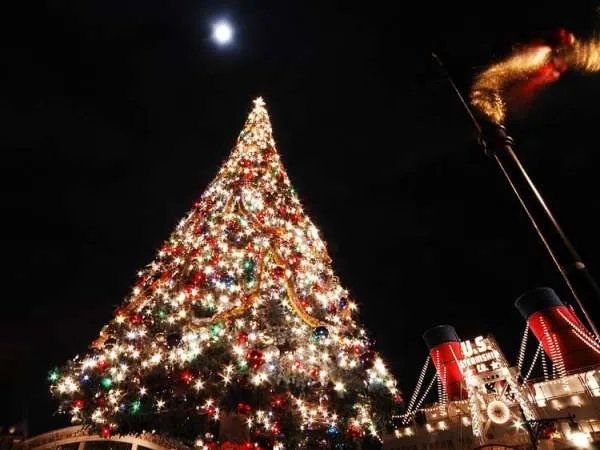 一首歌，高潮开始大概是Merry Merry Christmas