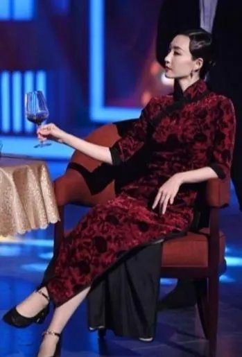 关晓彤穿旗袍好看吗？