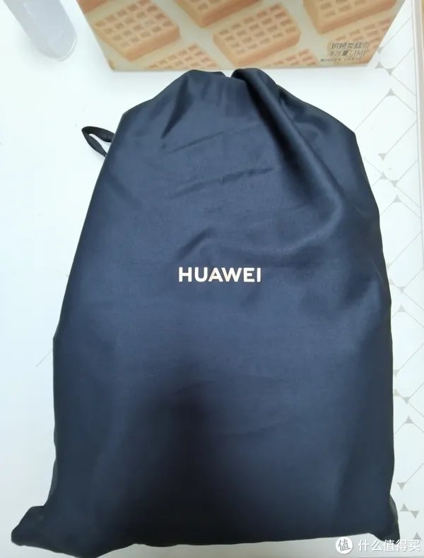 246买的华为风范双肩包到了，PDD，YES！