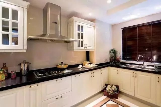 买整体橱柜，还是砖砌橱柜好？看完从此不再纠结！