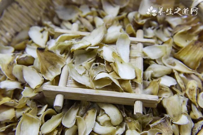 4年级女生在校就餐被噎住身亡，被噎住了该怎么办？