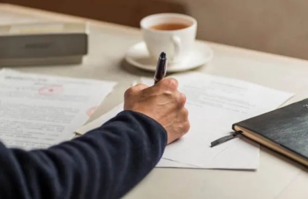 公司要求员工签奋斗者协议是什么内容？