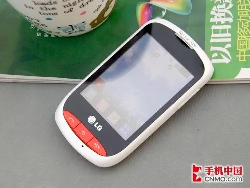 时尚炫彩机身 LG甜品曲奇T310真机图赏