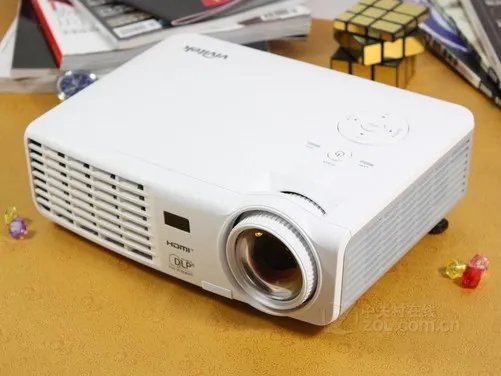 纯国产3D电影上映 立体显示投影推荐