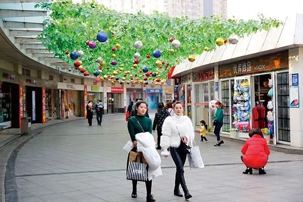 大学生在宿舍走廊内开购物街,会有人前来购买吗?