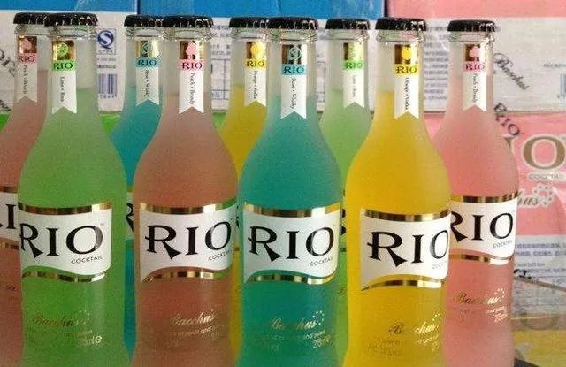 锐澳鸡尾酒广告里的歌曲叫什么？