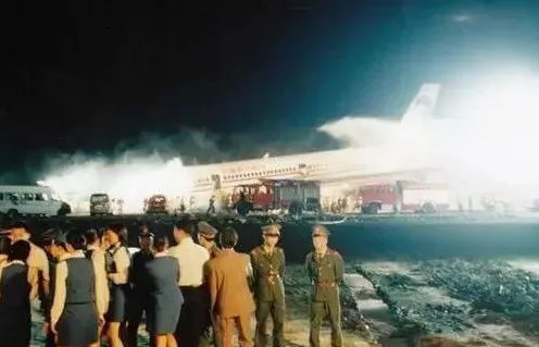 波兰飞机降落事故，还有哪些国家曾发生飞机降落事故？