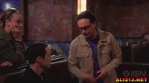 谢耳朵内裤登场 《生活大爆炸》第八季爆笑花絮