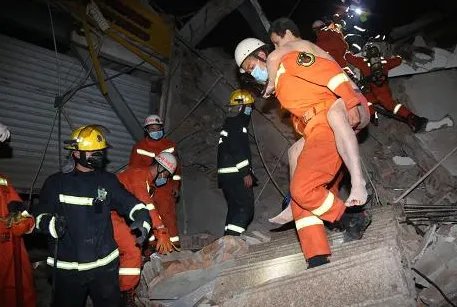 如何查询酒店坍塌死亡人数？