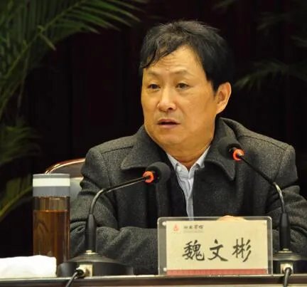 李思思的男友家庭背景揭秘 系广电总局领导权力大