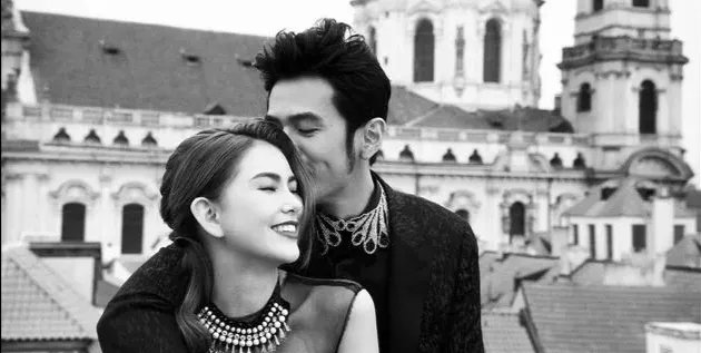 周杰伦偷拍昆凌并夸赞这么美,网友对此有何评价?