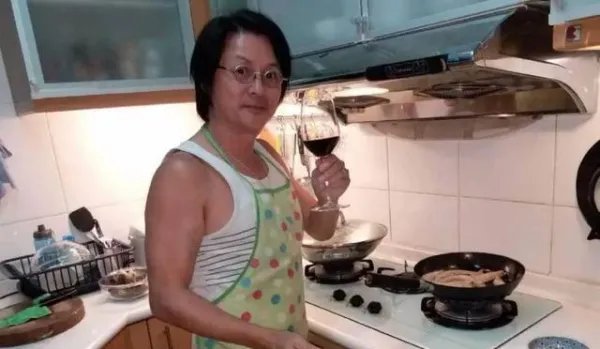 《我和僵尸有个约会》男主现在为什么会凄凉无戏拍？