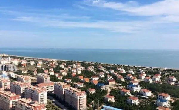 同是海景房，山东乳山从1.2万跌至1900元，这买的是什么房？
