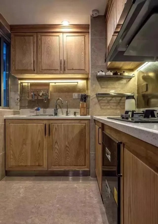 买整体橱柜，还是砖砌橱柜好？看完从此不再纠结！