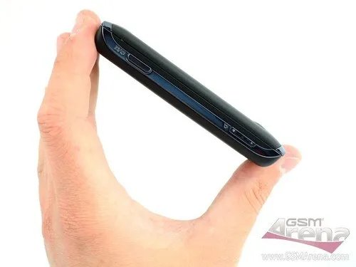 非智能触屏带键盘 索尼爱立信Aino图赏