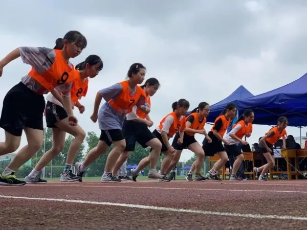 四川逐步提高中考体育分值，将艺术类科目纳入中考，这对学生来说是好事吗？