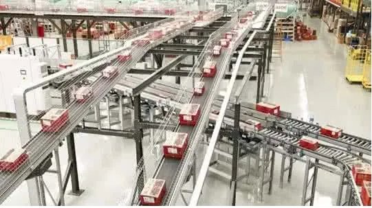 快递员工资条1万多实发只剩56块，快递员的工资计算有多严格？