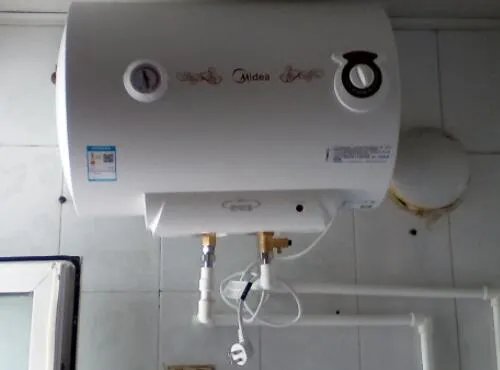 电热水器一般安装多高