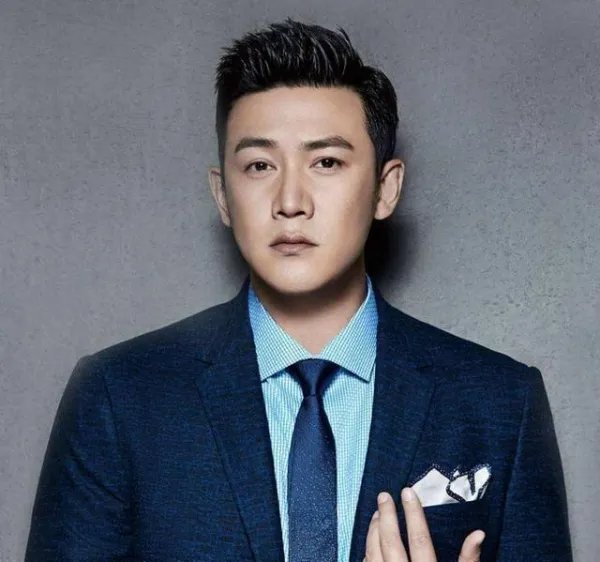 都说“北电出美女，中戏出戏骨，上戏出校草”，上戏够得上明星“校草”的都有谁？