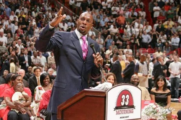 你如何评价莫宁的职业生涯？