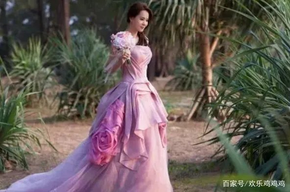 他是毁掉庾澄庆家庭的真凶，殴打伊能静，如今还是一个人生活，他是谁？