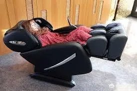 为什么有些溺水死亡的人被人拉上来胳膊和腿都是卷曲着的？