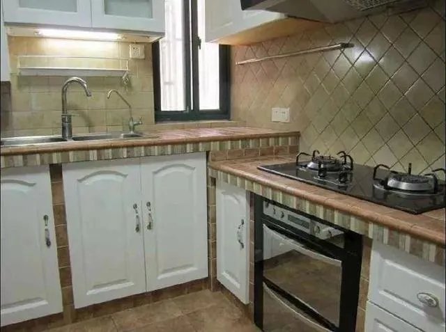 买整体橱柜，还是砖砌橱柜好？看完从此不再纠结！