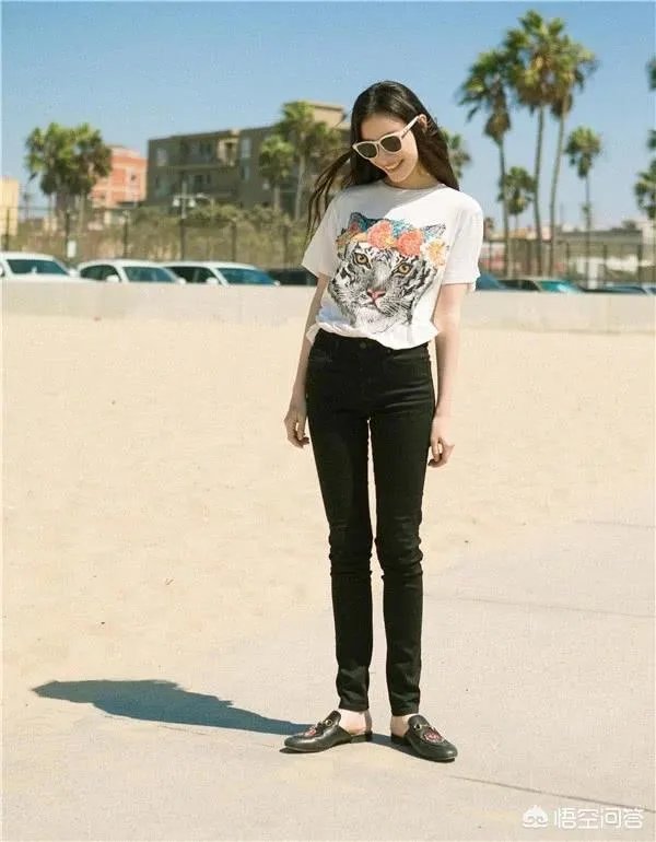 靠美腿或身材意外走红的明星有哪些？