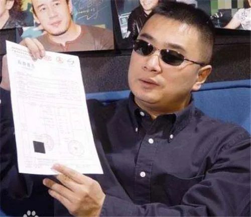 中国职业打假第一人，靠“假一赔三”25年赚千万家产，是谁？