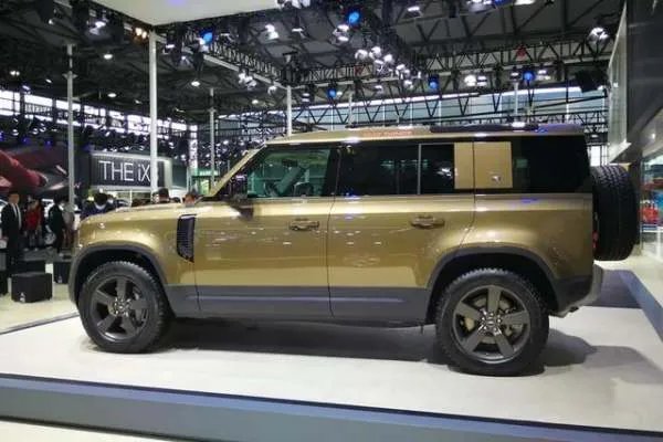 售价超200万的路虎揽胜还有最奶爸的路虎卫士,谁才是你的菜？