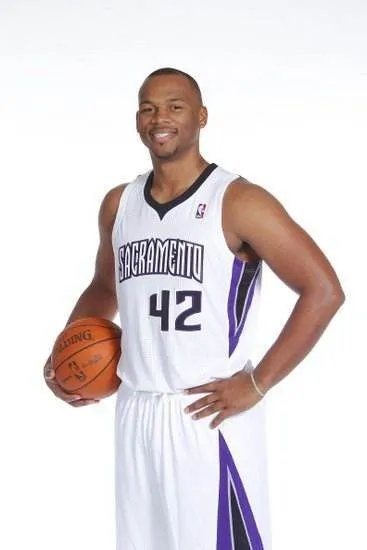 海耶斯在NBA赚了多少钱？